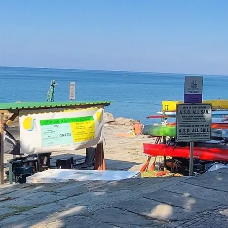 아파트 Small Miramare Sogno Sul Mare *